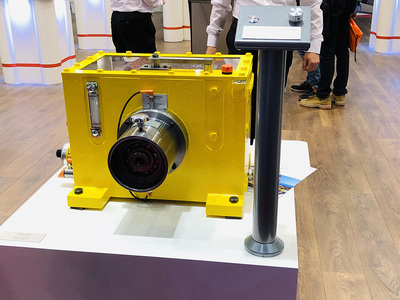 Unser Gehäusefreilauf mit einem Nenndrehmoment von 5.500 Nm, an dem typische Schadensfälle simuliert werden (Condition Monitoring System) Unser Gehäusefreilauf mit einem Nenndrehmoment von 5.500 Nm, an dem typische Schadensfälle simuliert werden (Condition Monitoring System)